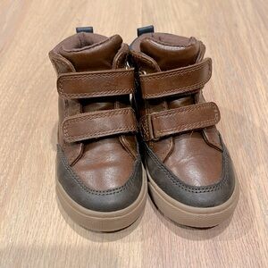 Cat and Jack Leather Like High top shoes